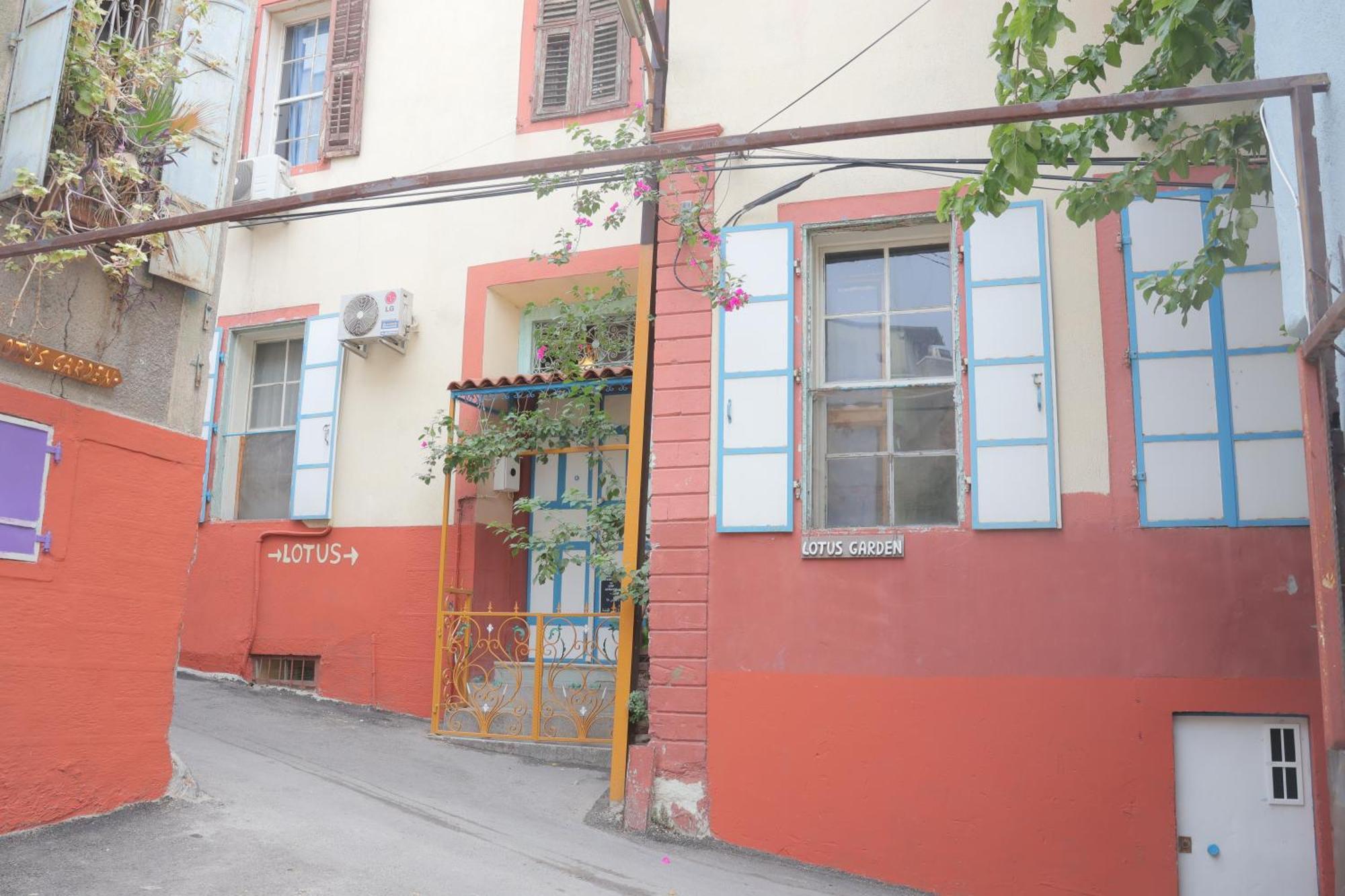 Lotus Garden Hostel Izmir Exterior foto